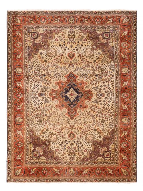 Persian Style 4'7" x 6'3" Hand-knotted Wool Rug 