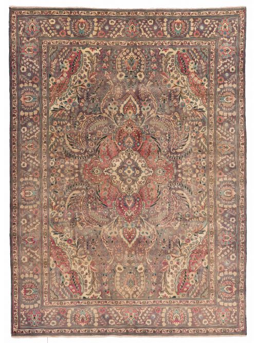 Persian Style 8'2" x 11'4" Hand-knotted Wool Rug 