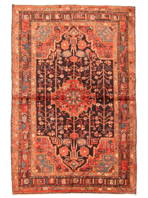 Tapis style persan 3'10" x 5'10" en laine