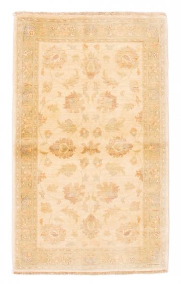 Bordered  Traditional Ivory Area rug 3x5 Pakistani Hand-knotted 379376