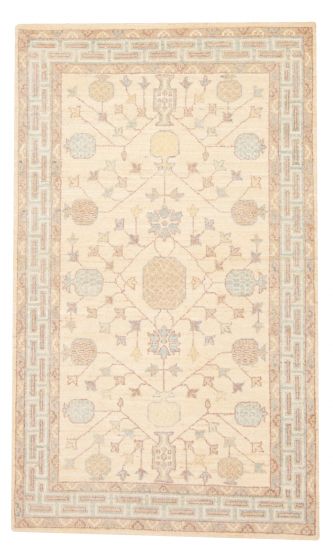Bordered  Traditional/Oriental Ivory Area rug 3x5 Pakistani Hand-knotted 374995